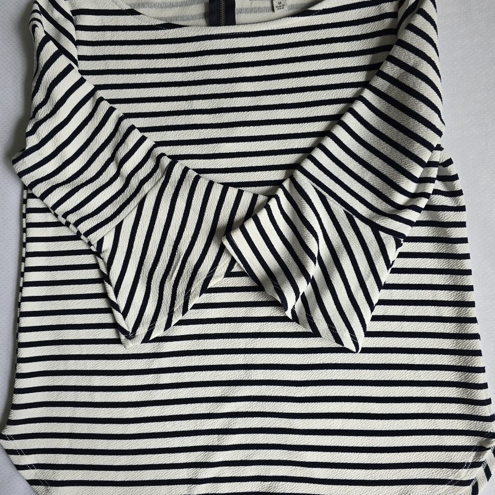 Green Envelope Striped Navy Blue and White Blouse Sz. Medium - Picture 3 of 5